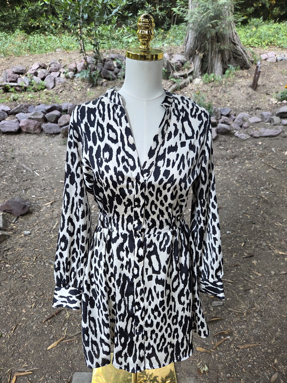 Zara‎ Animal Print Leopard Print V-Neck Women's Dress Size Small